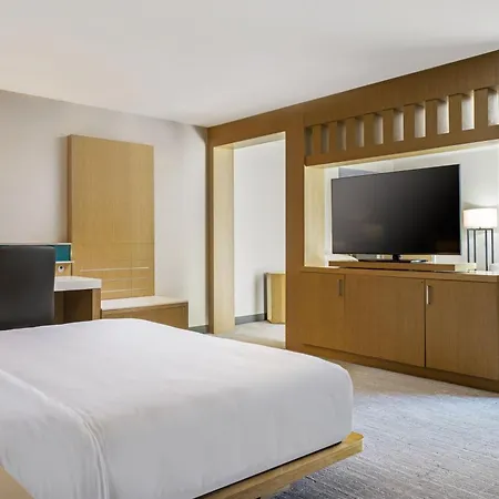 Delta Hotels By Marriott Ontario Airport Exterior photo