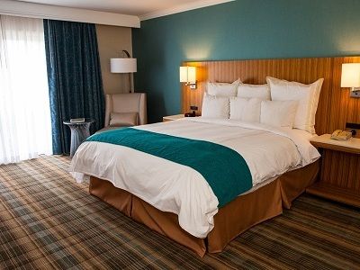 Hotel Delta By Marriott Airport 3*