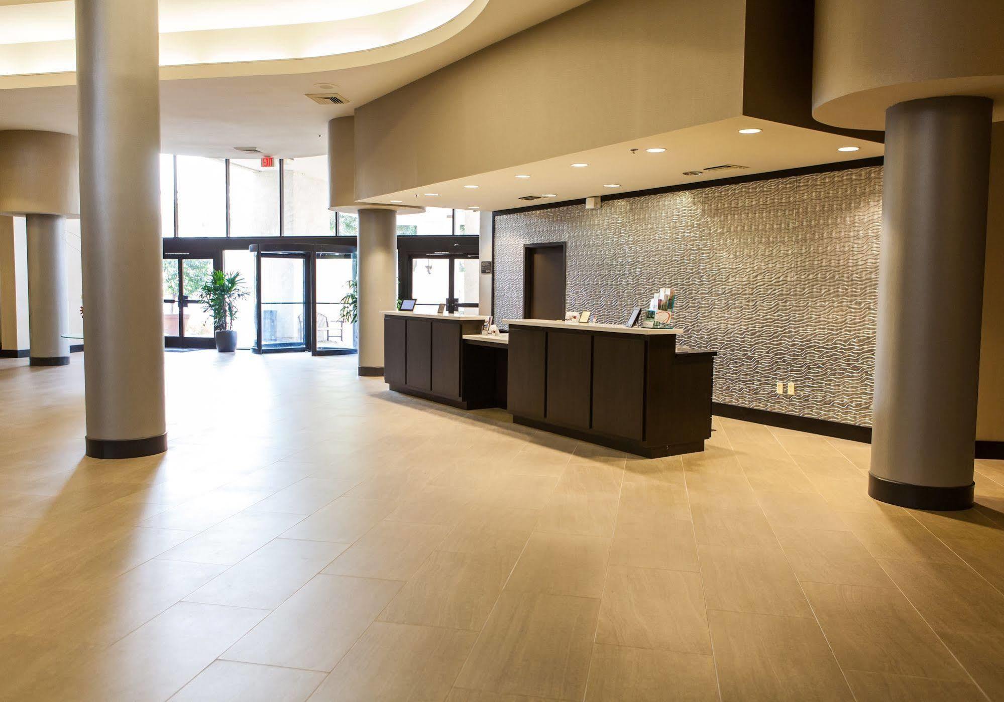 Delta By Marriott Airport 3*